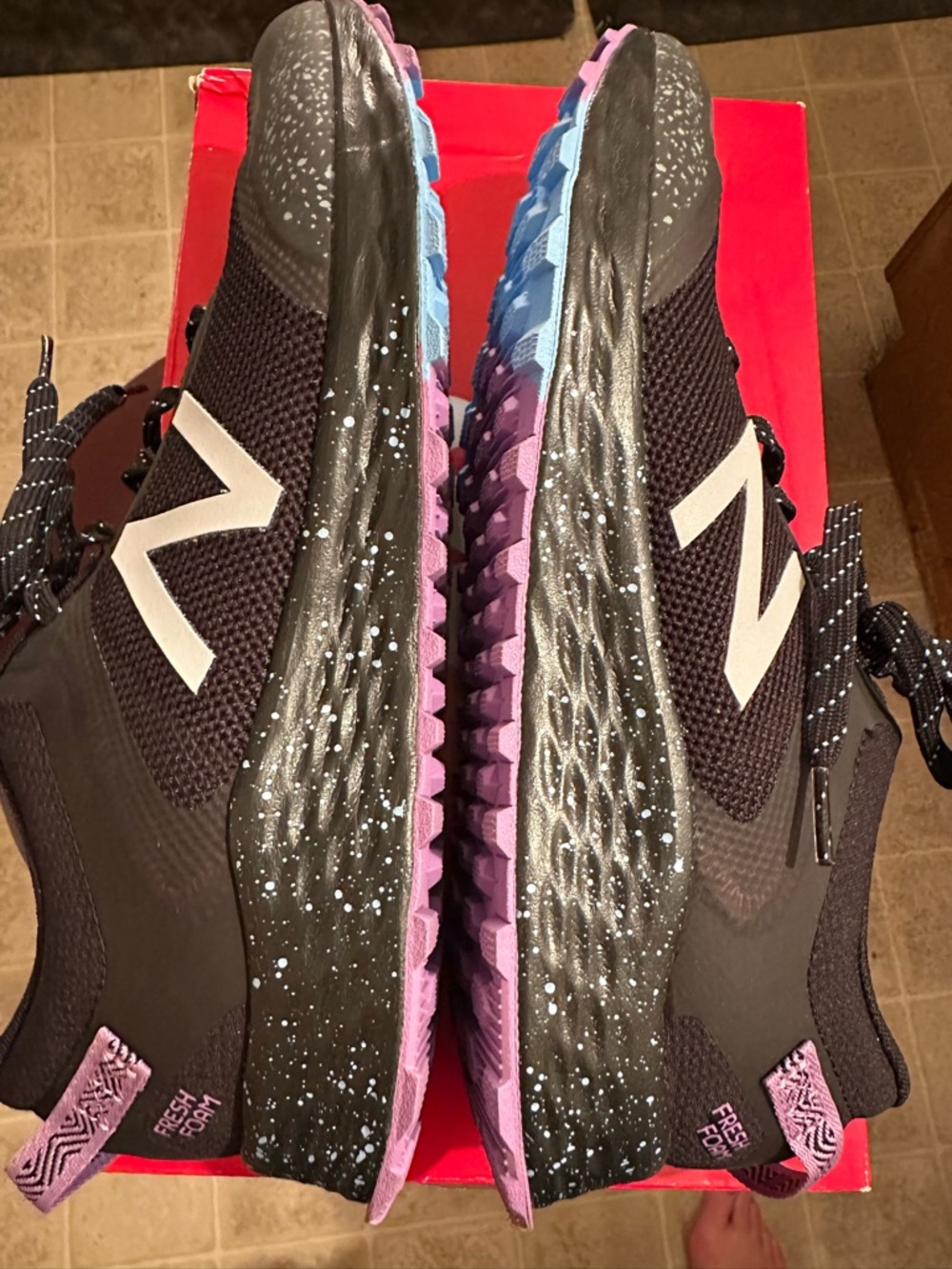 NWT - New Balance - Trail Running 11B - Picture 6 of 9